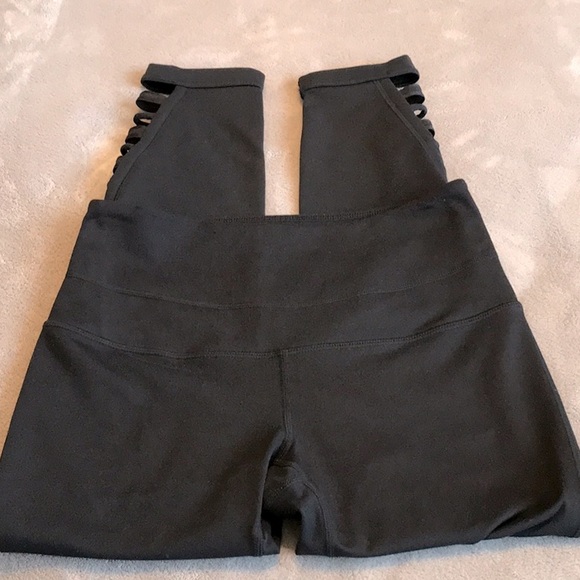 Zella Impulse High Waist Midi Leggings - Picture 4 of 13